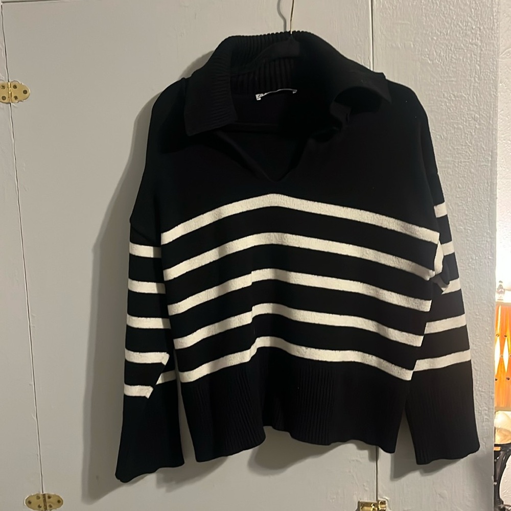 Zara collared sweater black and white RW stripe v neck size large